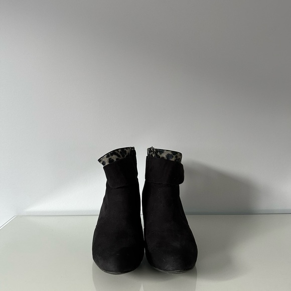 *Avon Cushion Walk Black Bootie with Leopard Print - Picture 8 of 8